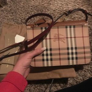 NWT Burberry nova check crossbody bag
